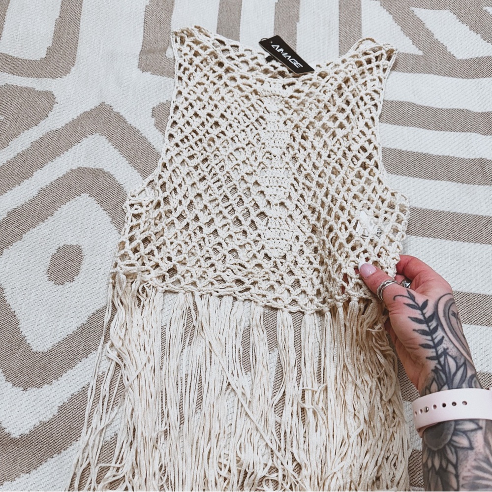 Crochet off white fringe top S